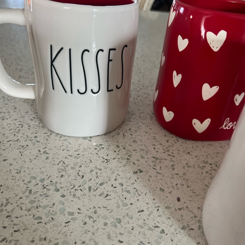 Rae Dunn lot of 10 Valentines mugs - Picture 5 of 11